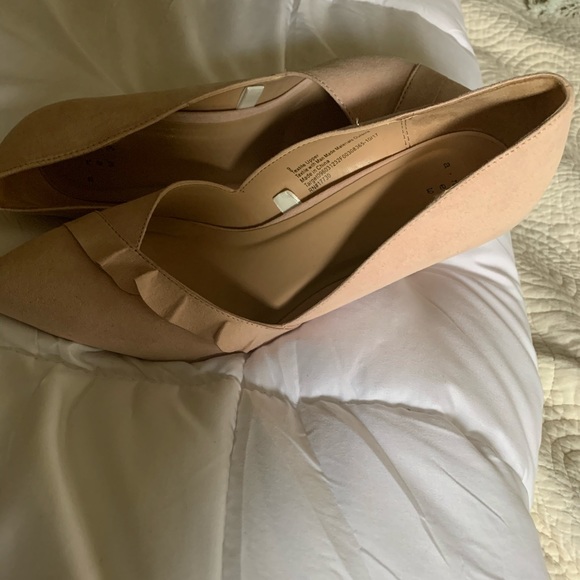 Heels - Picture 2 of 4